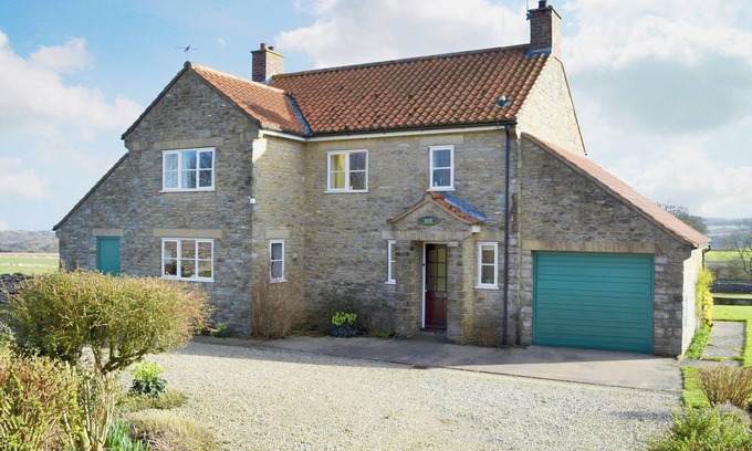 Scawton Cottage | 4 bedroom accommodation in Old Byland, near Helmsley