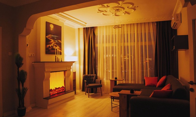 Aksaray Apartment | 4 Bedroom Flat with Terrace near Historic Istanbul