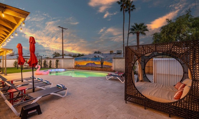 Papago Paradise House | 4 BR/3 Bath Old Town Gem - Cabana - Heated Pool & Tub - Games - Firepit - BBQ