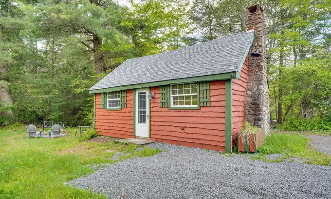 Blakeslee Cabin | 4 Mi to Big Boulder: 'The Cozy Cabin' on 8 Acres!