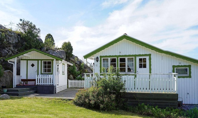 Lokholmen House | 4 person holiday home in STRÖMSTAD