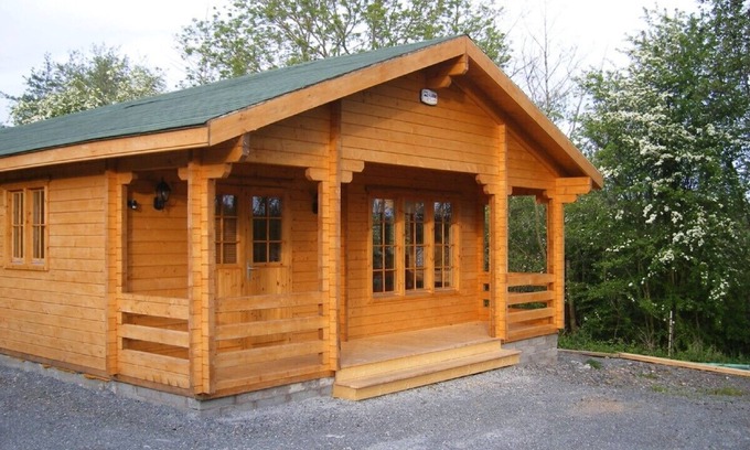 Monaghan Cabin | 4 Star Self Catering lakeside holiday log cabin in County Monaghan Ireland