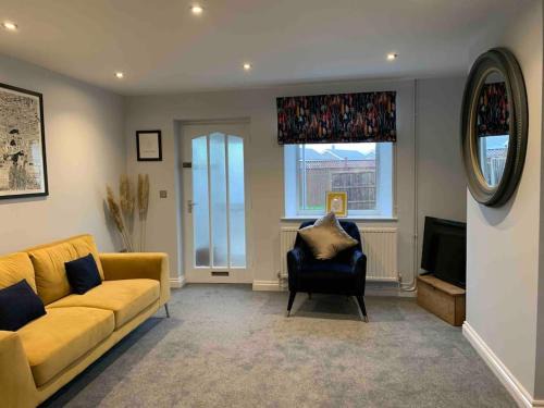 Snettisham House | 42 Southgate Lane