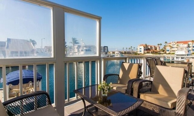 Channel Islands House | 4431GB Mandalay Bay Boat Dock & Views Home