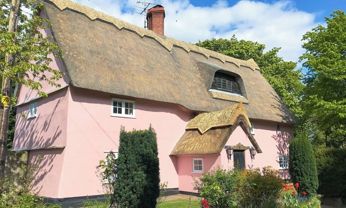 Wickhambrook Cottage | 5 bedroom accommodation in Wickhambrook, near Newmarket