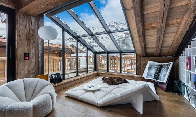 Val-d'Isere Ski Chalet | 5* Design Chalet with pool, hammam, cinema and parking in Val d'Isère