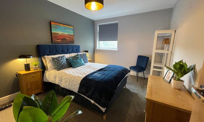 Dudley Apartment | 5- Large 1 bed Apartment- West Midlands