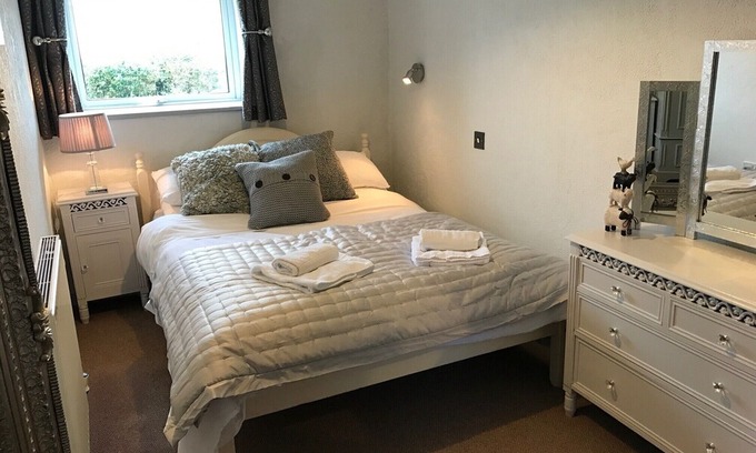 Garn Fadryn Cottage | 5* Luxury Welsh stone Long Cottage with magnificent panoramic views