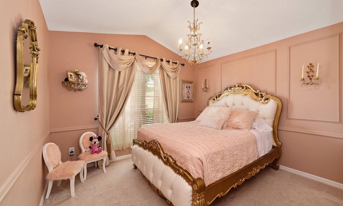 Windsor Palms House | 5 MINS to DISNEY! Themed! Costumes, Toys, HEATED POOL/SPA, PS4, Grill.