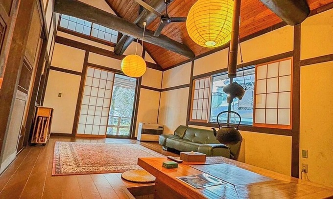 Handeki Onsen House | 5 minutes by car from Yubatake! Enjoy bliss and luxury in a private villa with a hot spring bath in the nature-rich Kusatsu Onsen!