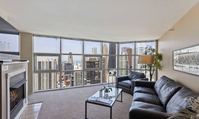 Downtown Chicago Apartment | 51st Floor MagMile Penthouse Views Balcony Pool