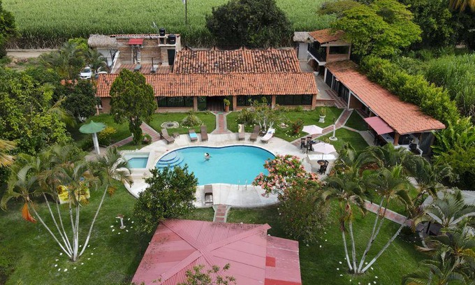 Zona Cafetera Villa | 530 m² Villa ∙ 10 bedrooms ∙ 35 guests