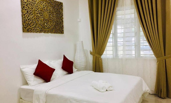 Kampung Tanduk House | 548 m² House ∙ 3 bedrooms ∙ 15 guests