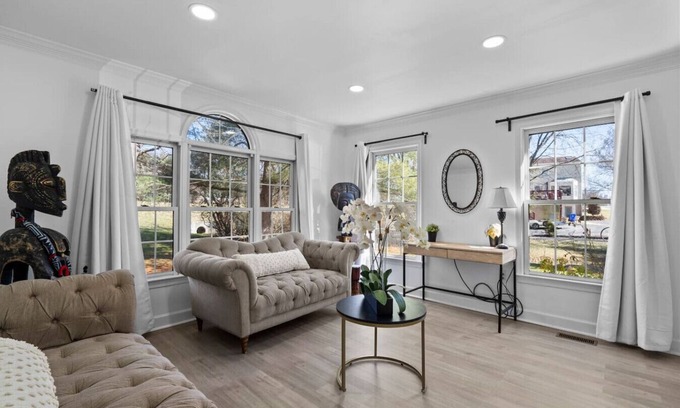 North Laurel House | 5BR Retreat Nature & Access Laurel MD