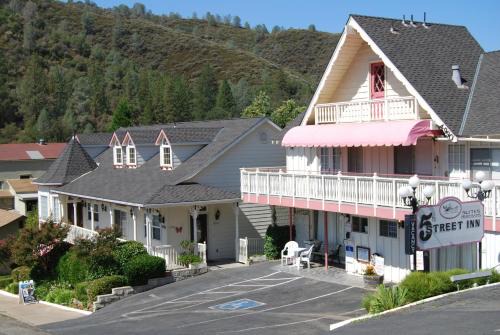 Mariposa Hotel | 5th Street Inn