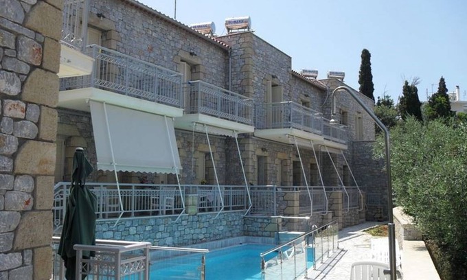 Stoupa Apartment | 60 m² Apartment ∙ 2 bedrooms ∙ 4 guests