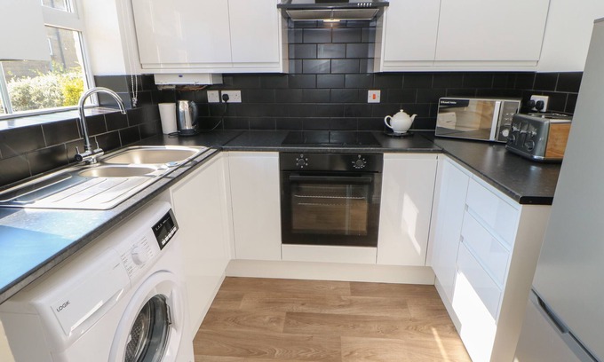 Leyburn Cottage | 66 Dale Grove