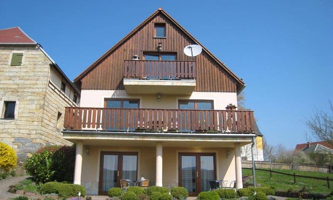 Lichtenhain Apartment | 70 m² Apartment ∙ 1 bedroom ∙ 4 guests