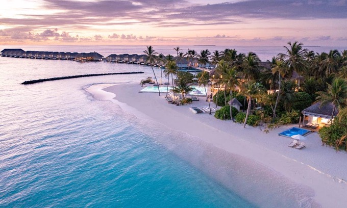 Maagau Island Resort | 770 m² Resort ∙ 2 bedrooms ∙ 127 guests