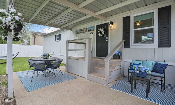 Lake Dallas House | 78 m² House ∙ 2 bedrooms ∙ 4 guests