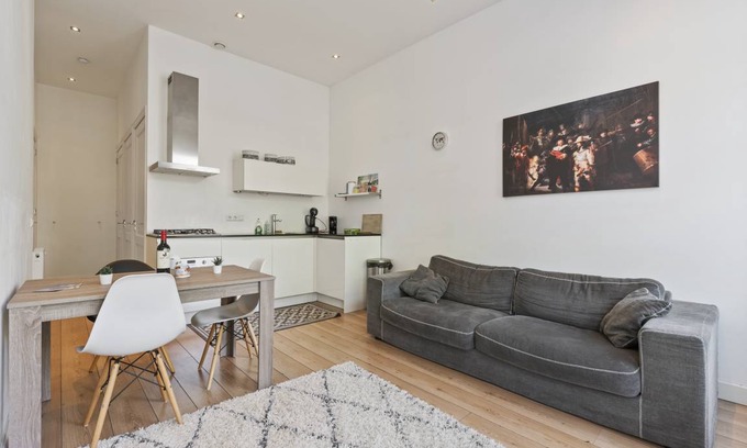 Oude Pijp Apartment | 80 m² Apartment ∙ 2 bedrooms ∙ 4 guests