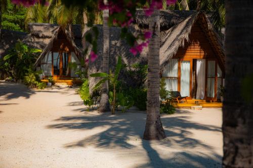 Rote Island Resort | 81 Palms Resort