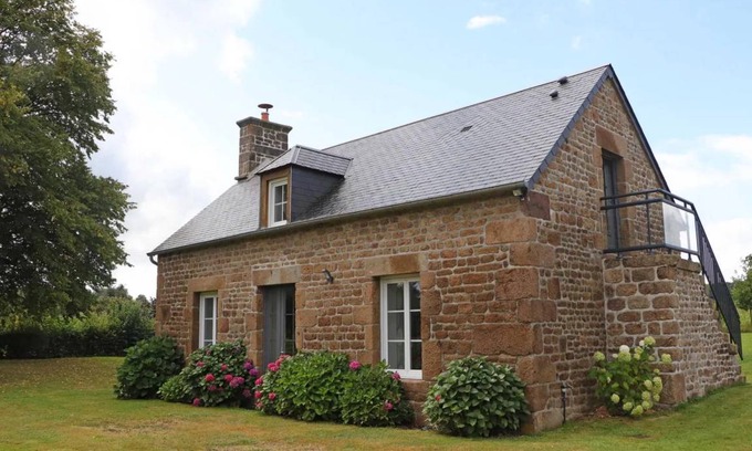 La Carneille House | 85 m² House ∙ 2 bedrooms ∙ 4 guests