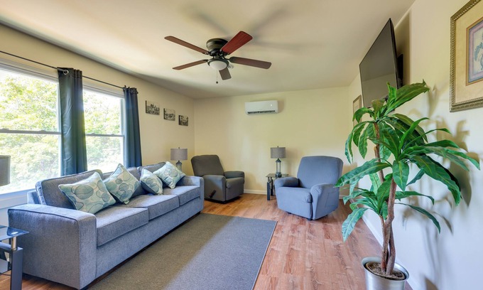 Hoover Apartment | 9 Mi to UAB: Tranquil Remote-Work Escape!