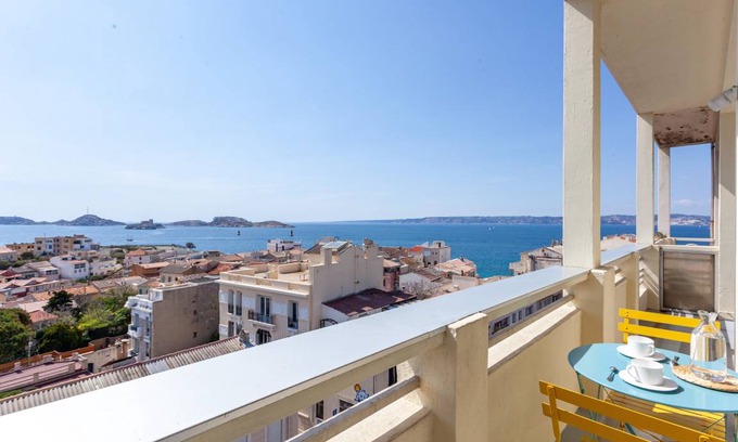 Endoume Apartment | 90 m² Apartment ∙ 3 bedrooms ∙ 6 guests