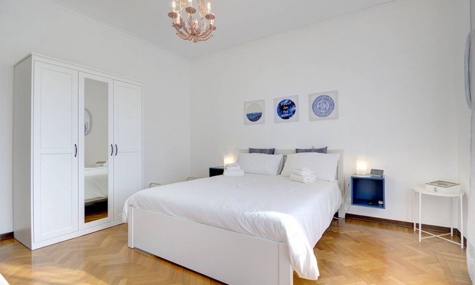 Mestre Apartment | 900MUSEUMnext 2 - private double bed / bathroom, wifi, aircond