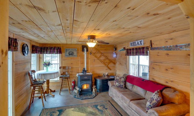 Oak Hill House | 91 m² House ∙ 2 bedrooms ∙ 3 guests