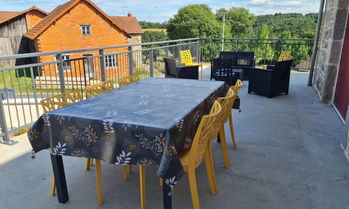 Tralaigues House | 95 m² Gîte ∙ 3 bedrooms ∙ 6 guests