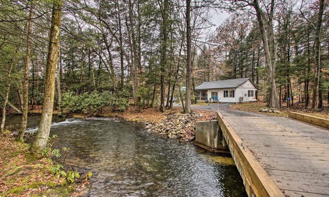 Saylorsburg Cottage | 97 m² Cabin ∙ 1 bedroom ∙ 4 guests