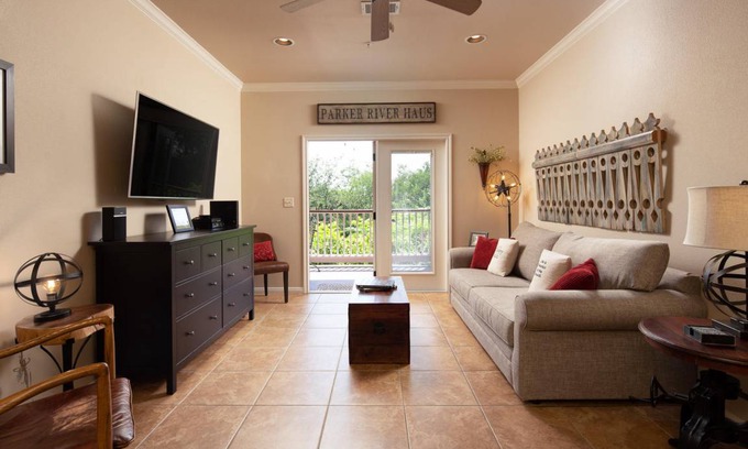 Gruene Condo | 99 m² Condo ∙ 3 bedrooms ∙ 8 guests