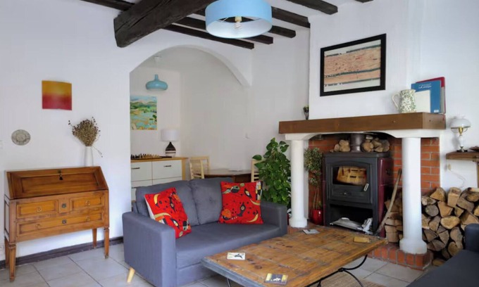 Mouries House | A cocoon in the heart of the village