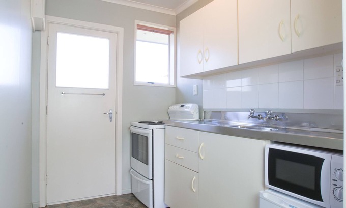 Oamaru Hotel | AAA Thames Court Motel