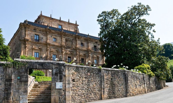 Barrio de Camino Hotel | Abba Palacio de Soñanes Hotel