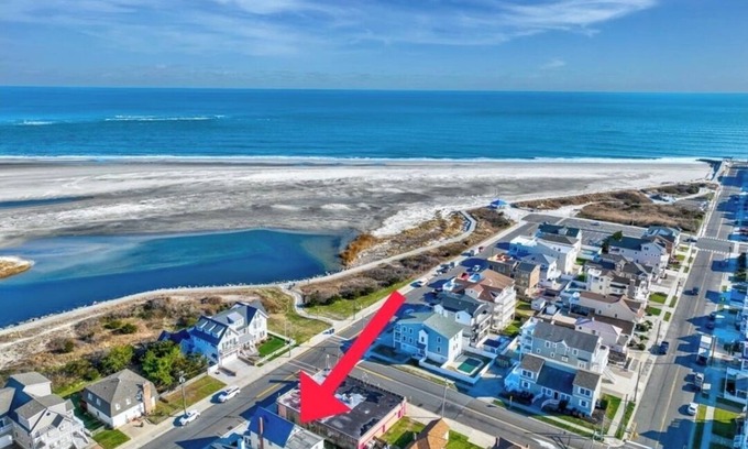 North Wildwood House | Across Street BEACH HOUSE