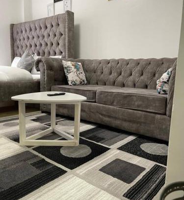 Kidono Apartment | Affordable Studio - WIFI, Netflix & Parking