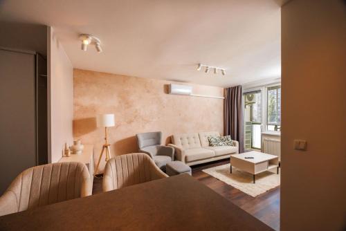 Juh Apartment | AH Fibichova Next to Aupark