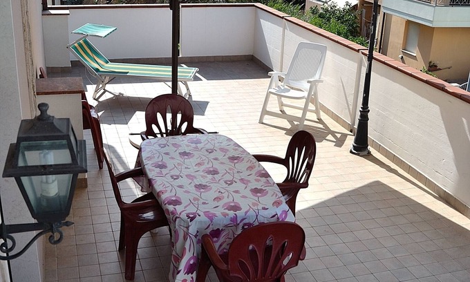 Roseto degli Abruzzi Apartment | Air conditioning, wifi and wall internet, 150 meters from the sea, 450 meters from the center