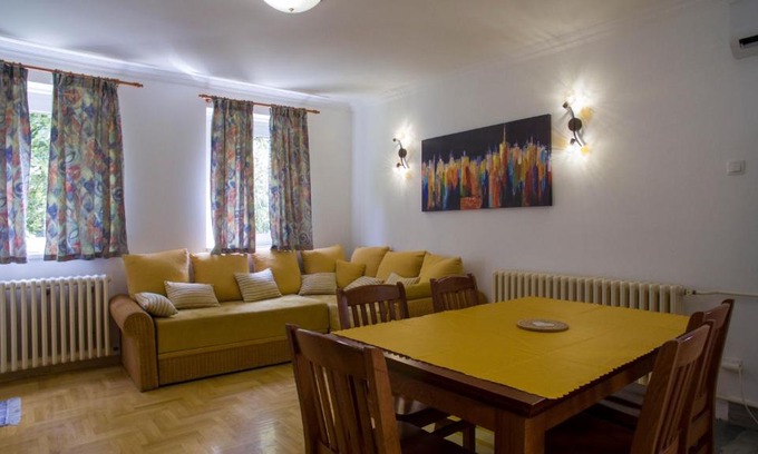 Novi Beograd Apartment | Airport Belgrade Apartment/ ABA
