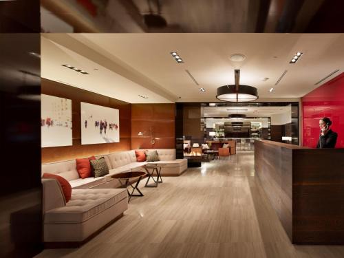 Connecticut Ave - K Street Apartment | AKA White House