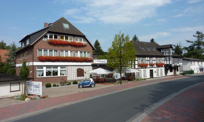 Harpstedt Hotel | Akzent Hotel Zur Wasserburg - Hotel Garni bed & breakfast