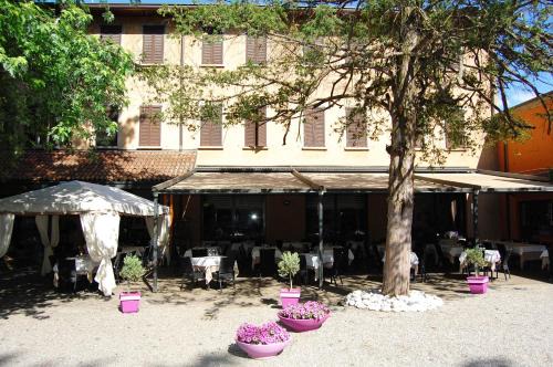 Arcore Hotel | Albergo Ristorante Sant'Eustorgio