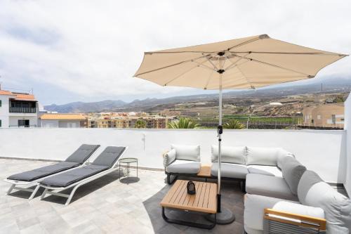 Alcala Apartment | Alcalá Deluxe Townhouse By Sunkeyrents
