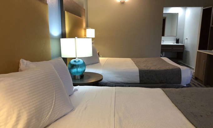 Ellendale Hotel | All Seasons Inn & Suites