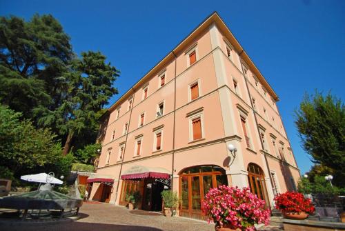 Bazzano Hotel | Alla Rocca Hotel Conference & Restaurant