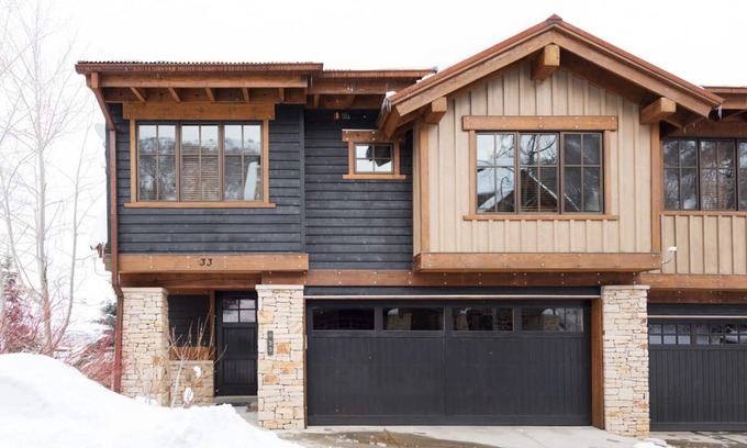 North Park City Cottage | Alluring Cottage, Silver Star #33, with updated kitchen and Hot Tub