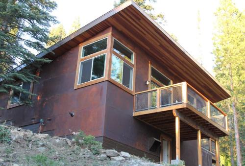 Yosemite West House | Alpenglow 3